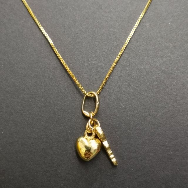 Gold heart deals key necklace