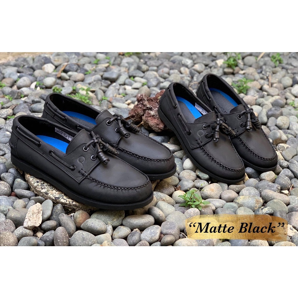 Ladies black boat shoes sales