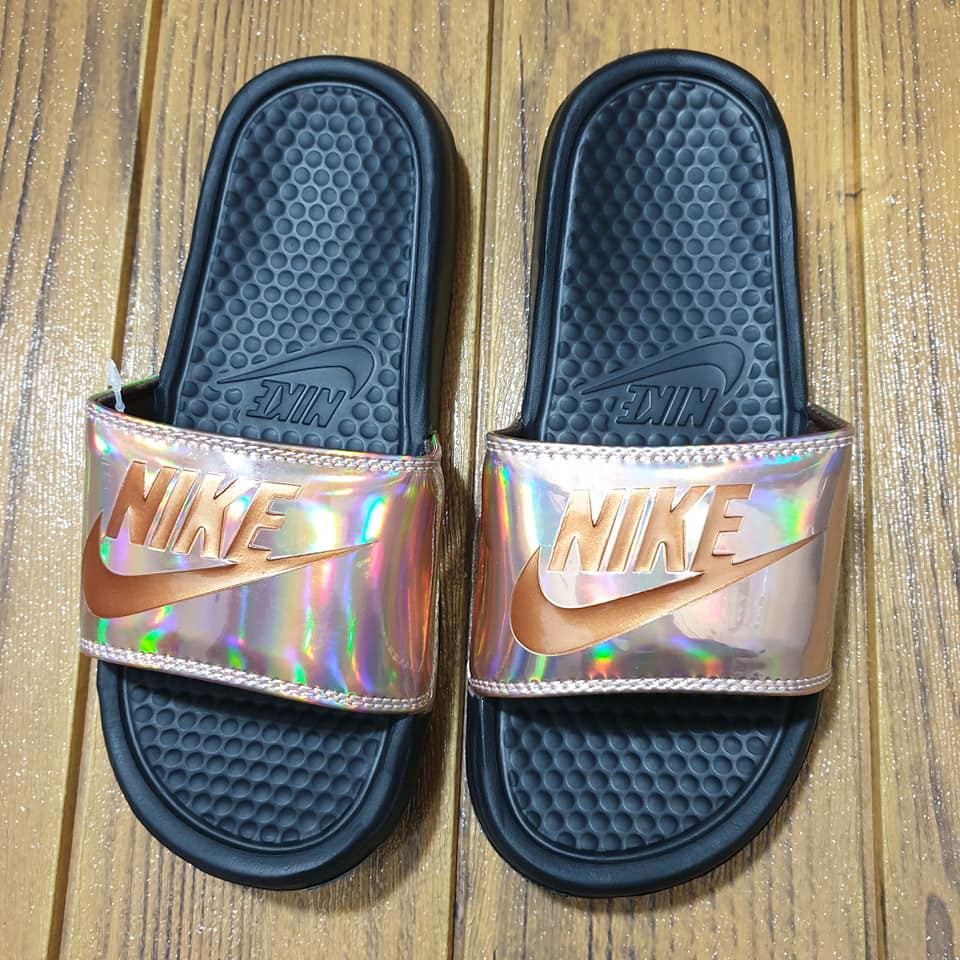 Nike benassi outlet hologram