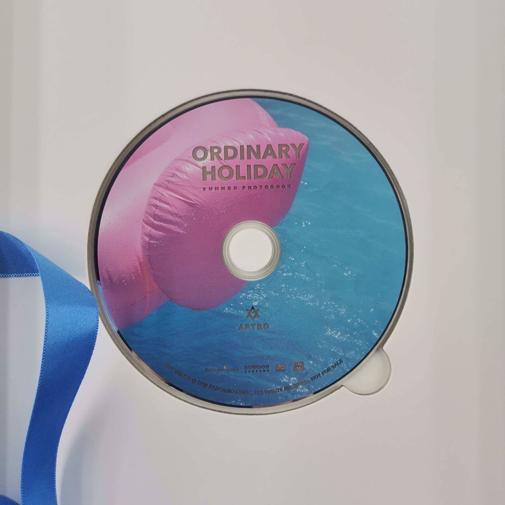 ASTRO ORDINARY HOLIDAY（K-POP・アジア ASTRO ORDINARY HOLIDAY