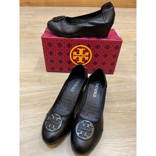 HITAM Tory burch wedges Shoes, gold logo Black Office Shoes | Shopee  Philippines