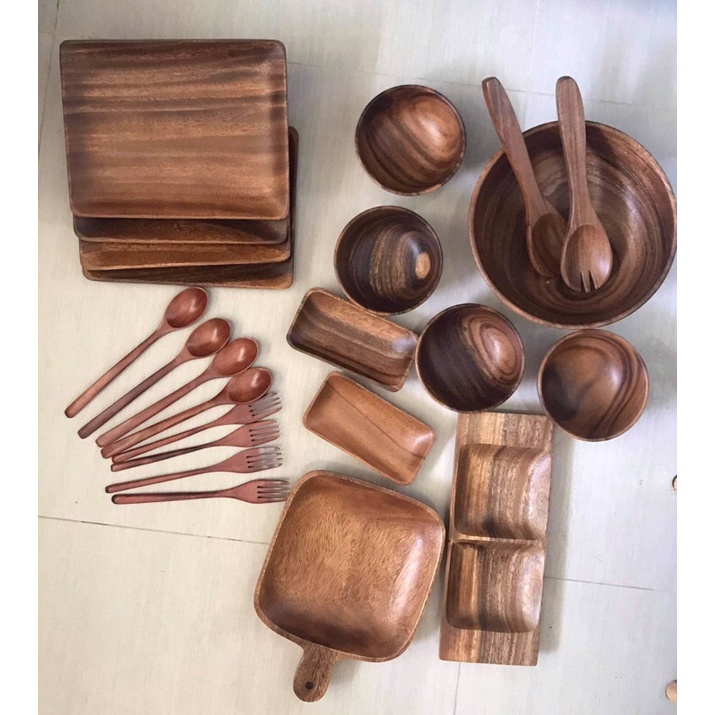 Wooden on sale plates set