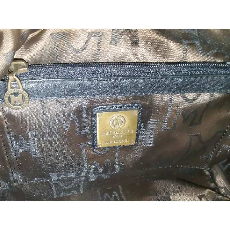 MJA Bag Boutique - Original Metrocity doctor's bag Preloved No flaws, sign  of usage only P 3,500