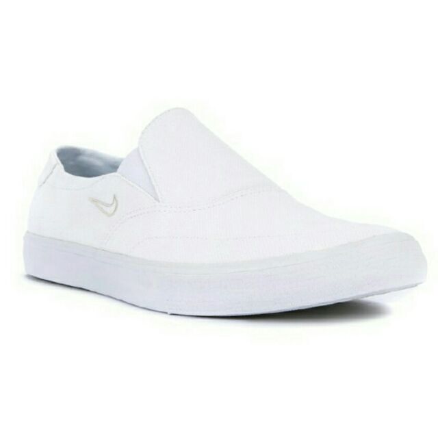 Nike slip on store white shoes