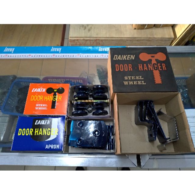 Daiken Sliding Door Hanger Trolley Of Door Track Set Shopee Philippines