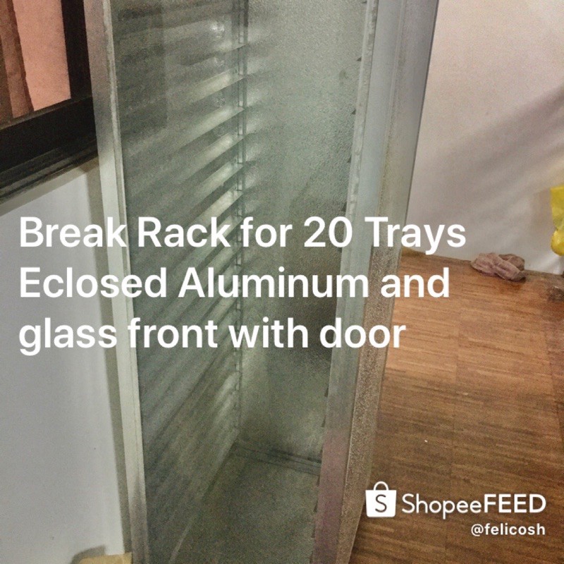 Bread clearance rack trays