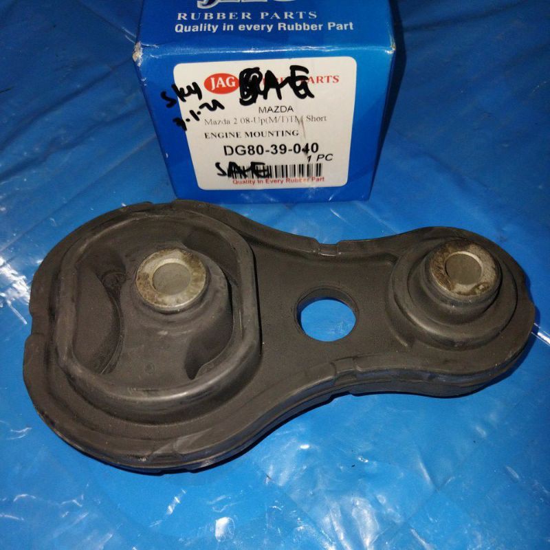 Mazda 2 rear motor mount for an automatic transmission