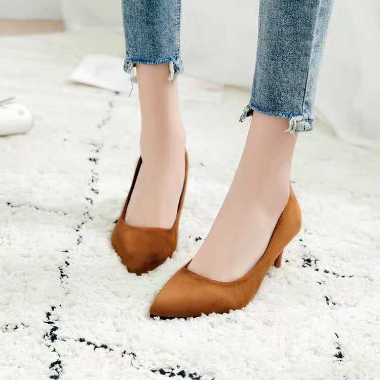 Closed toe outlet 2 inch heels