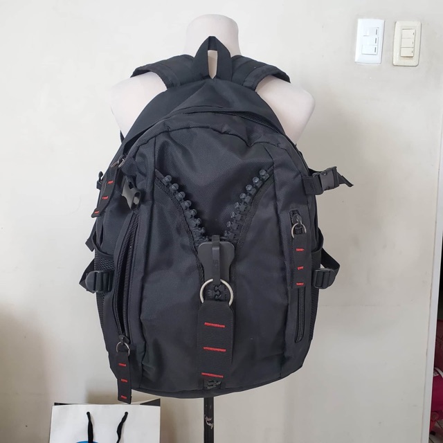 Giant Zipper Backpack pre loved Shopee Philippines