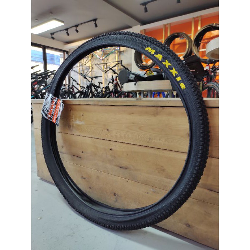 Maxxis pace 26 x sale 2.10