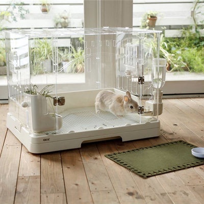 Plexiglass rabbit outlet cage