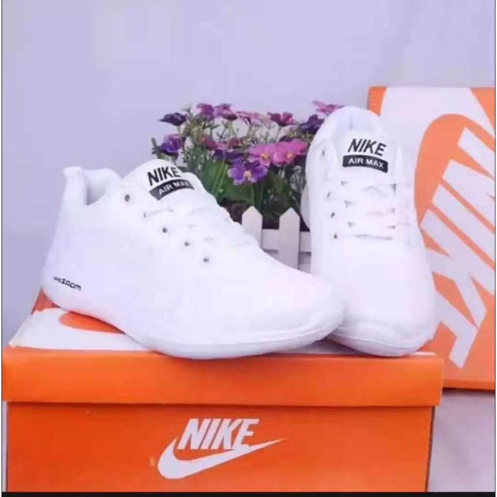 Nike couple store shoes 2019