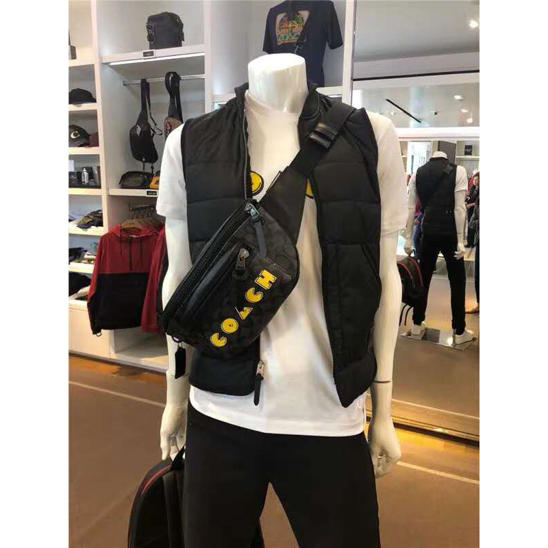 Coach pac 2025 man waist bag