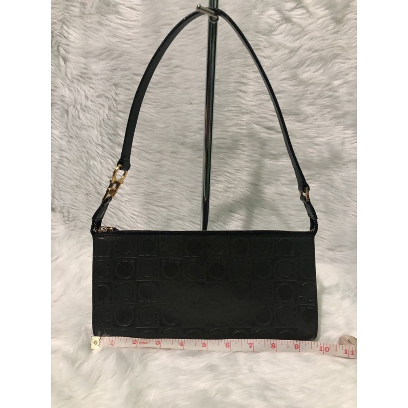 Salvatore hot sale ferragamo pochette