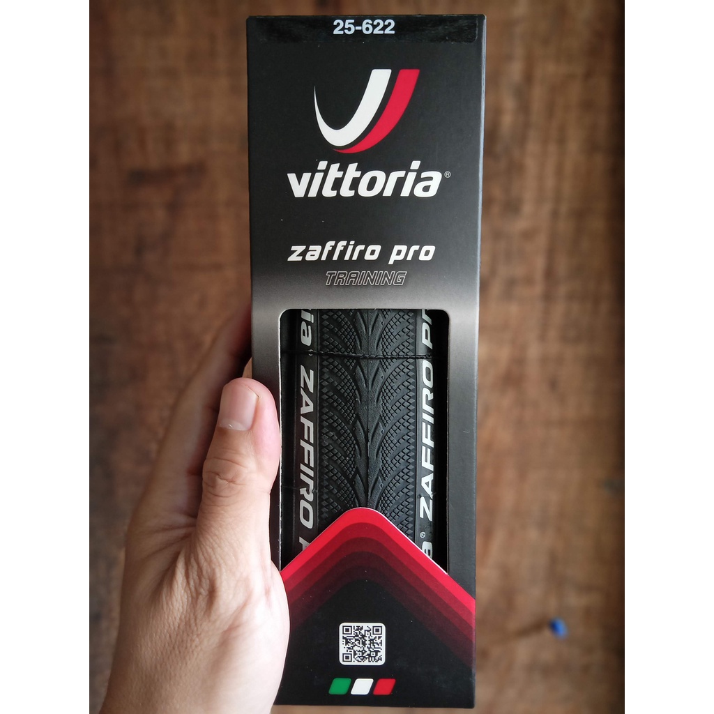 Vittoria zaffiro pro folding deals clincher road tyre