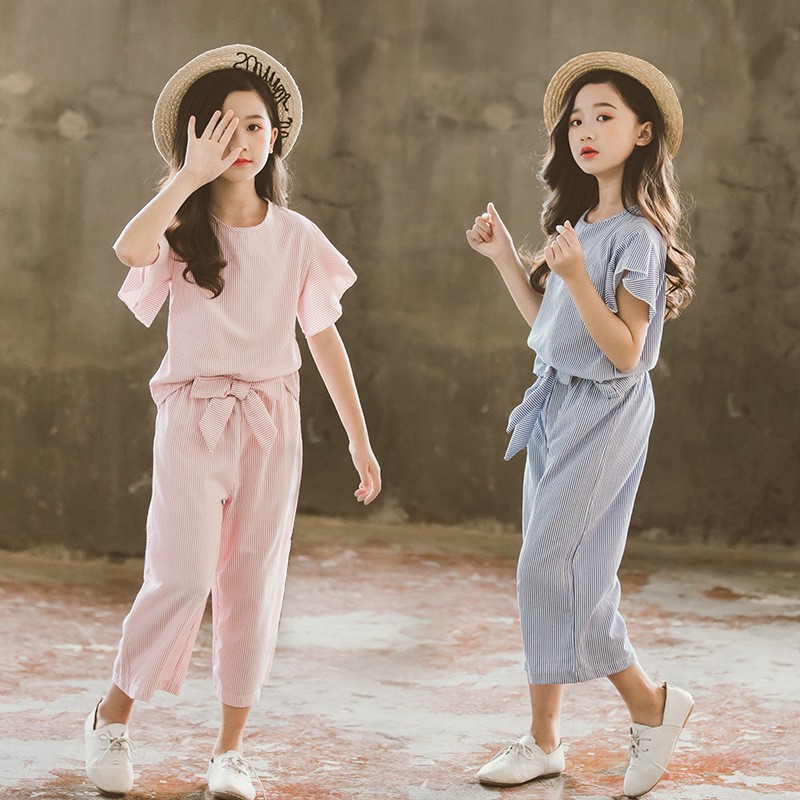 Teenager Girls′ Clothing Set Short Sleeve Shirt with Loose Pants