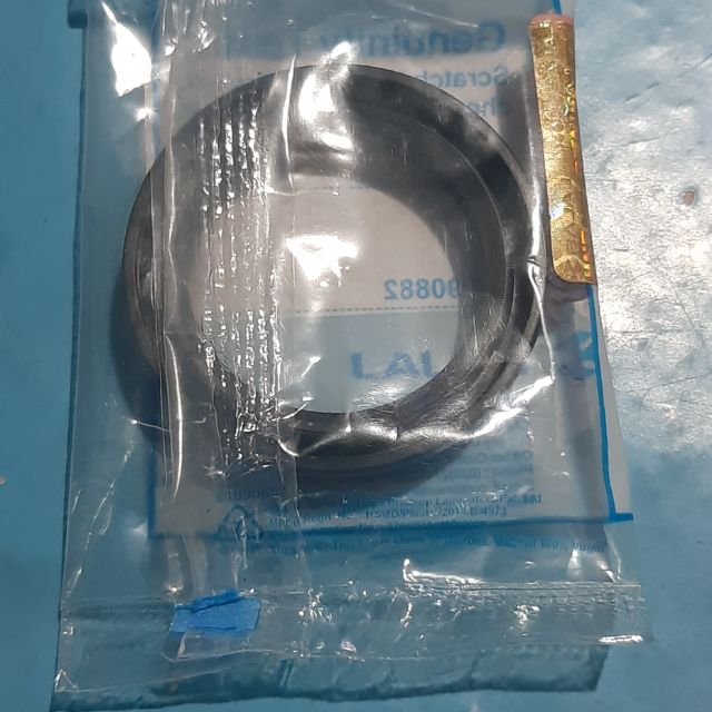 Bajaj Front Fork Seal Oil for ns200, rs200, r180, r200, r220 Shopee