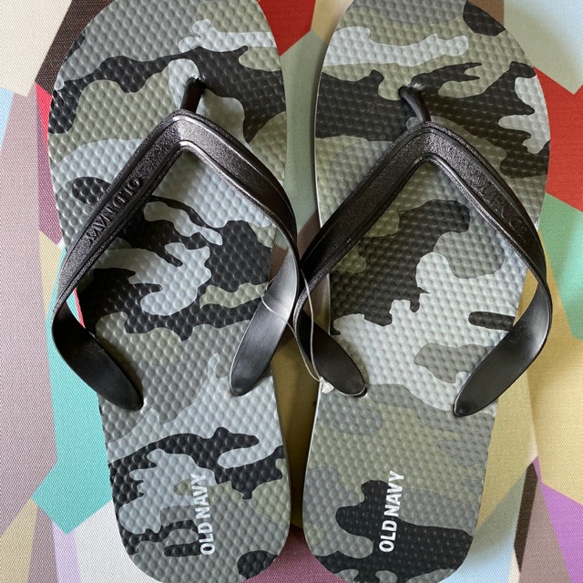 Old navy camo flip flops hot sale