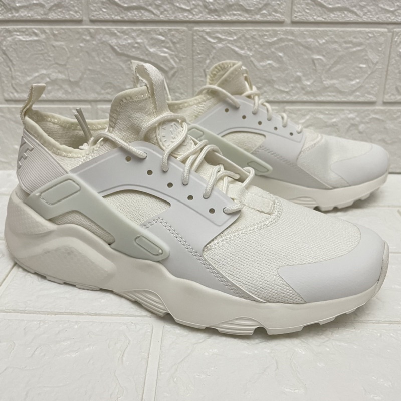 Nike air huarache store cream