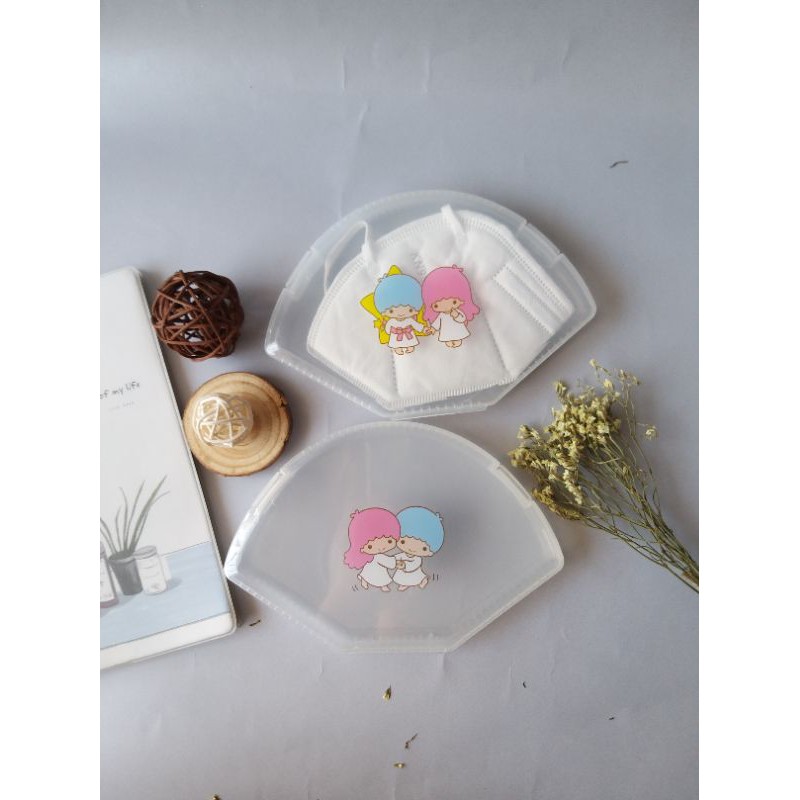 Mask Storage Box N95 Little Twin Star / Sector Shape Mask Case Storage ...