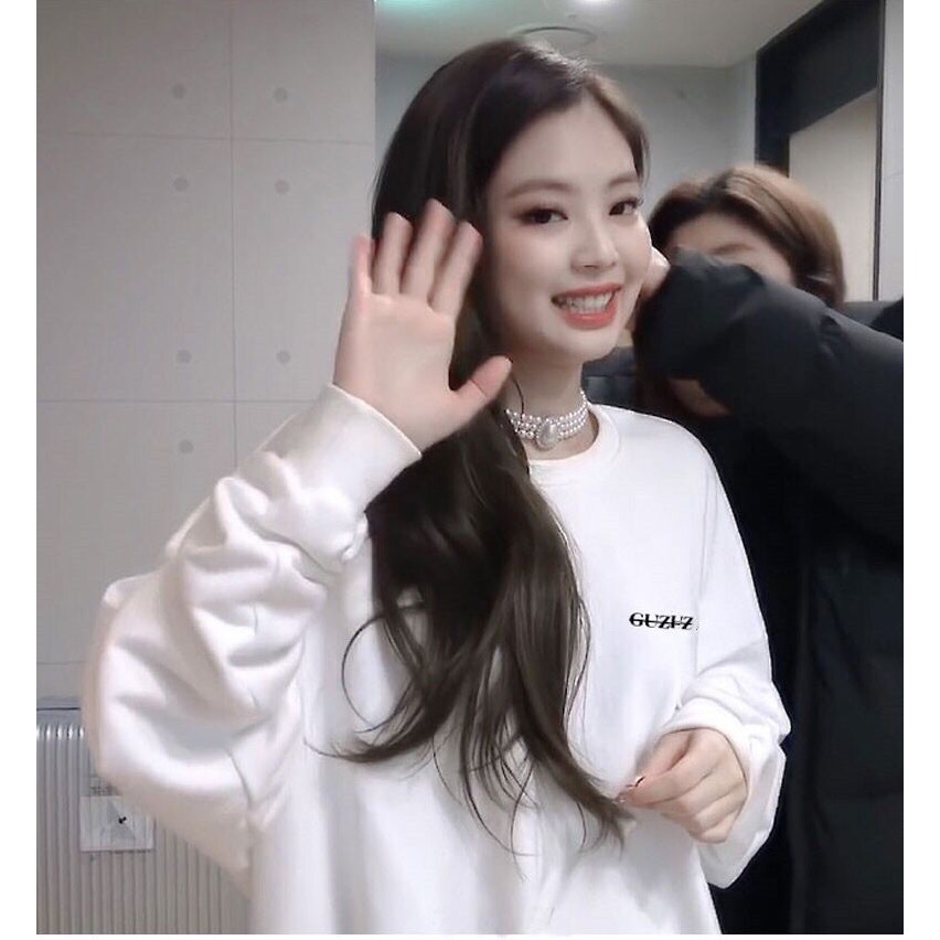 Blackpink crop clearance top sweater