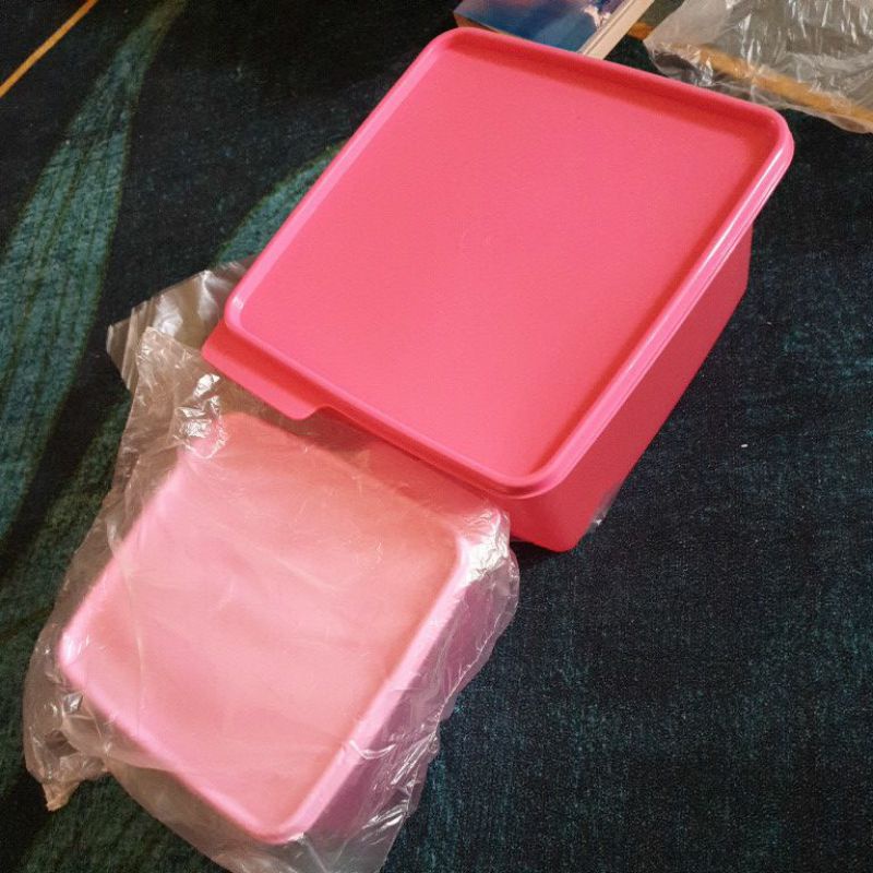 tupperware square 2 in 1 - new (pink colour) limited edition | Shopee ...
