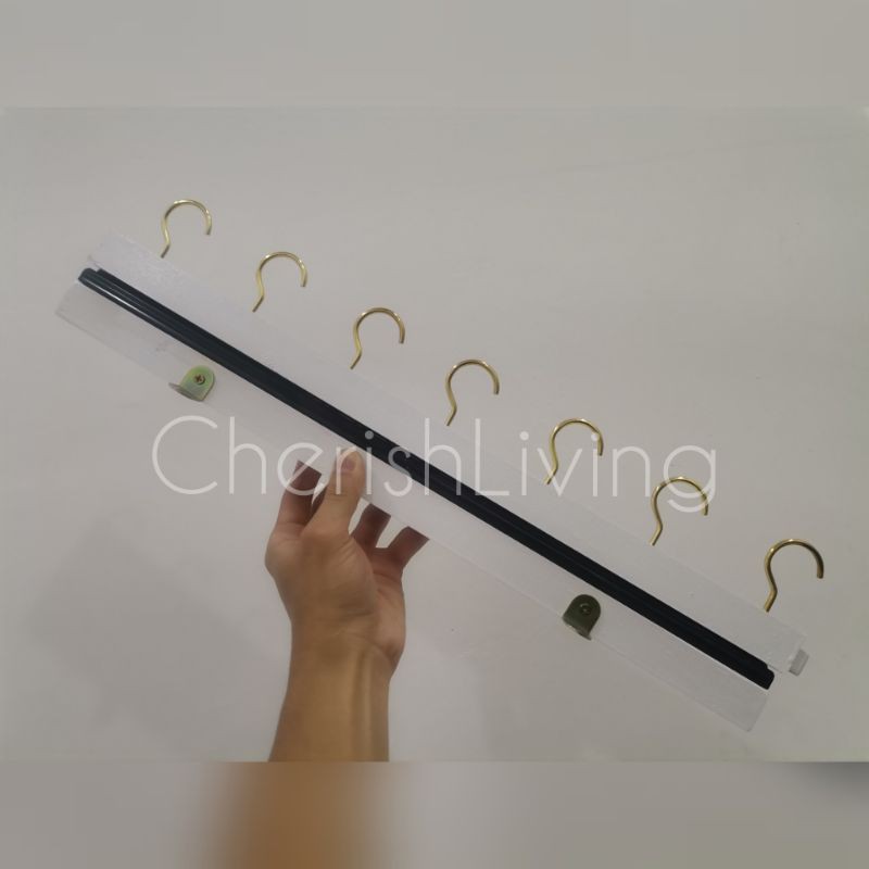 Kitchen Pull out pan hanging rack (Rak Kuali Dapur Tarik) | Shopee ...