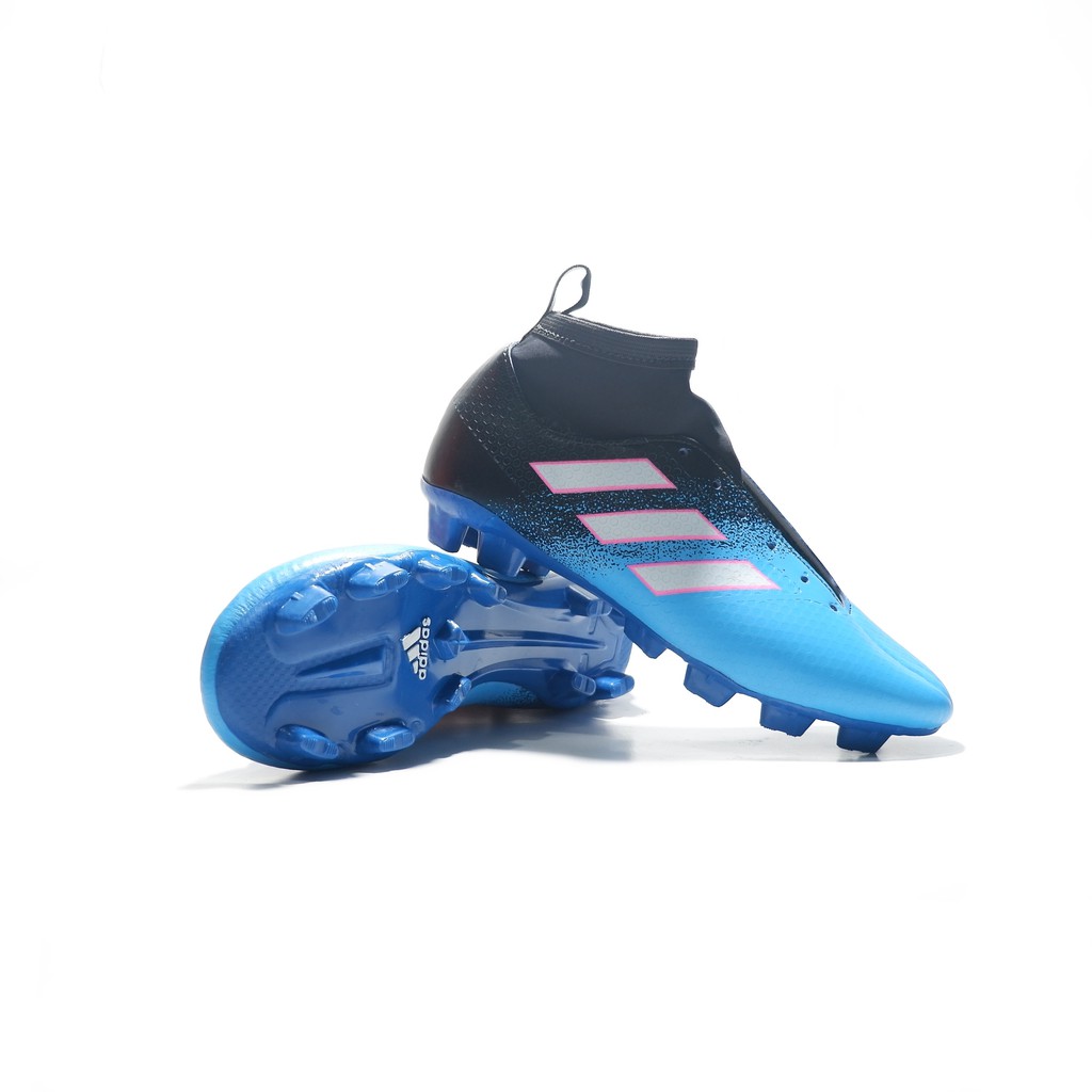 Soccer deals shoes warehouse