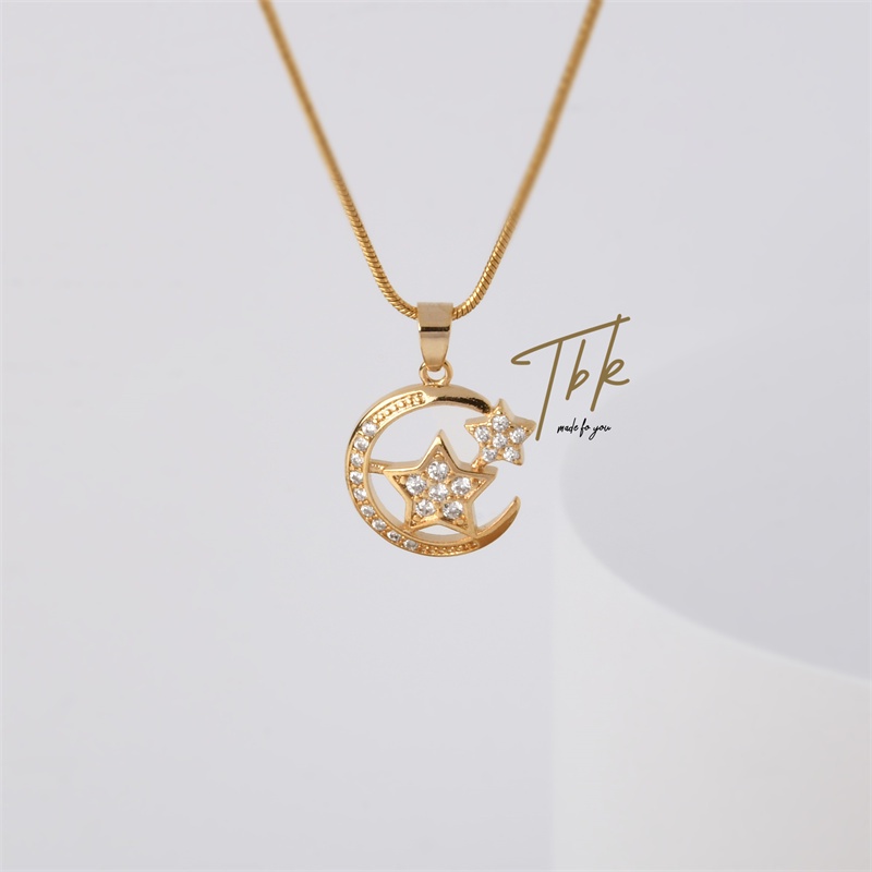 TBK 18K Gold Cubic Zirconia Universe Series Pendant Necklace