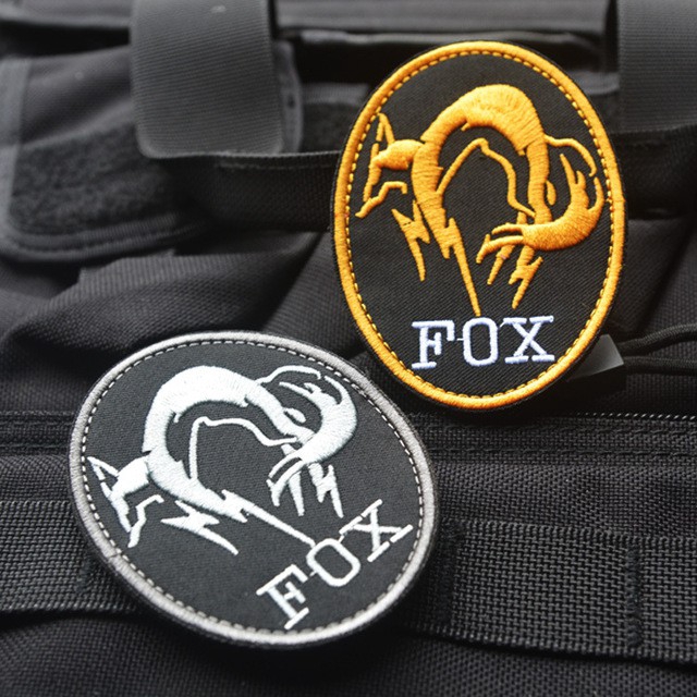 FOX HOUNDロゴ ランチケース L GEAR コナミスタイル限定 s-l400.jpg