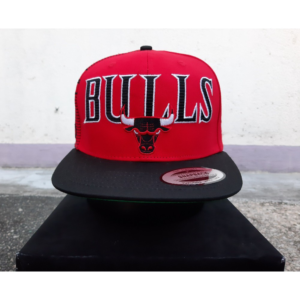 Vintage best sale cap bulls