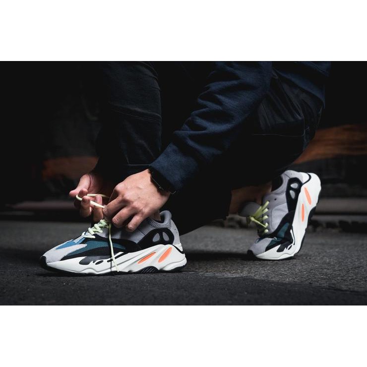 Yeezy cheap 700 shopee