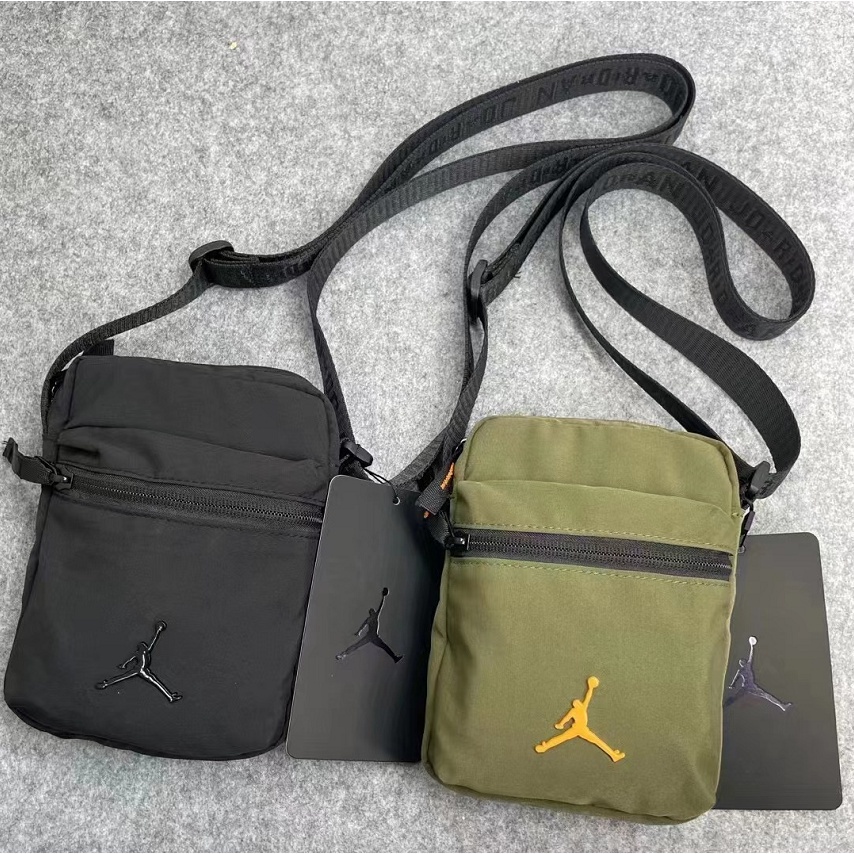 Jd sports store messenger bag