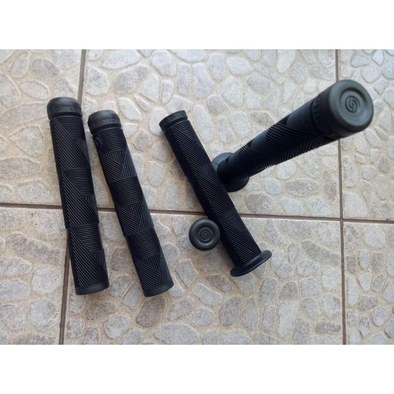 Bike Handle Grips STLN Grips Fiction Grips Stereo Bikes Co. Grips