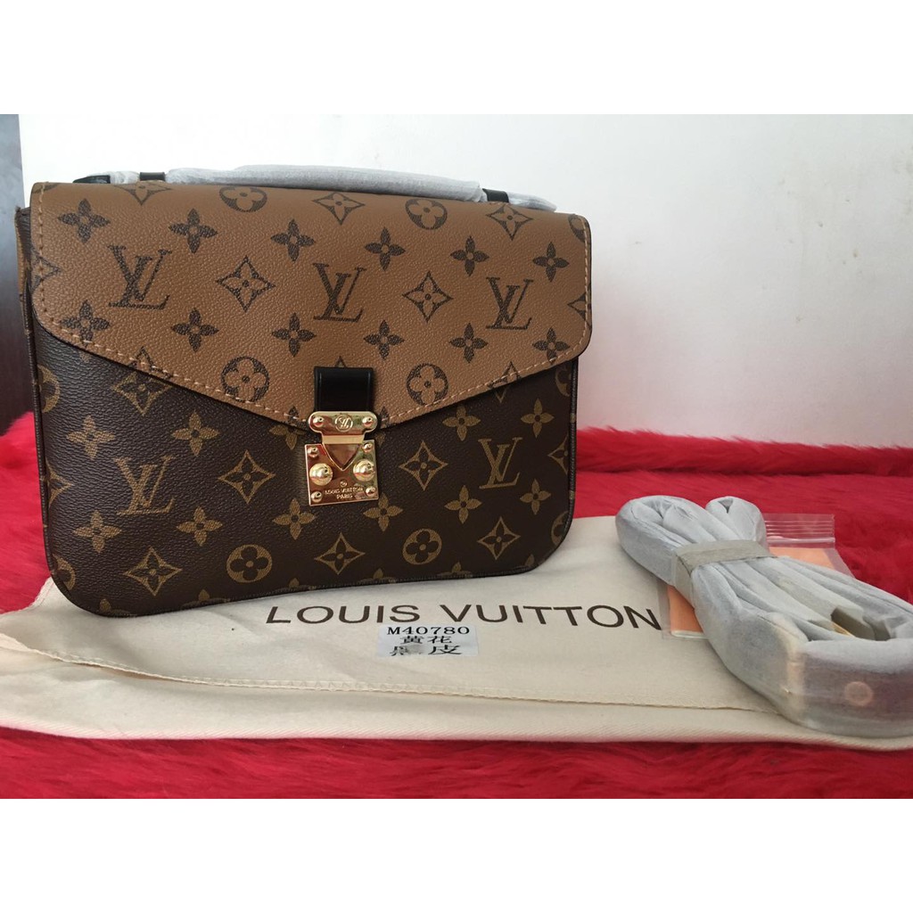 Louis Vuitton Pochette Metis Reverse, Like New in Dustbag