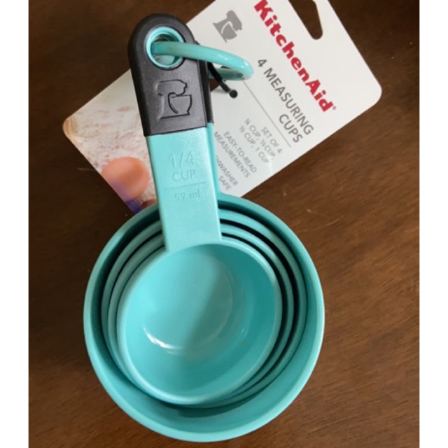 Pastel Kitchenaid measuring cups and spoons