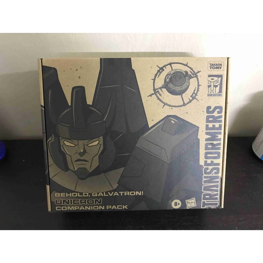 Hasbro Transformers Generations War for Cybertron Leader Behold