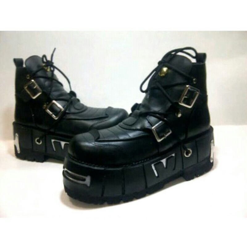 Punk rock boots with 2 buckles and ruffle motif | Shopee Philippines