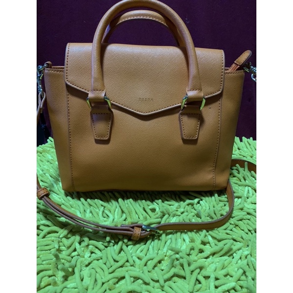 Brera sling bag