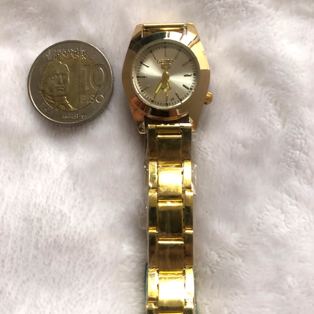 Seiko small cheap gold watch