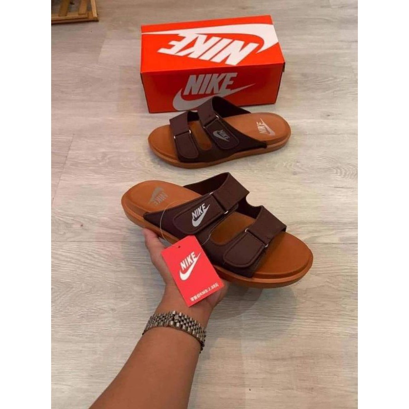 Nike hotsell slippers brown