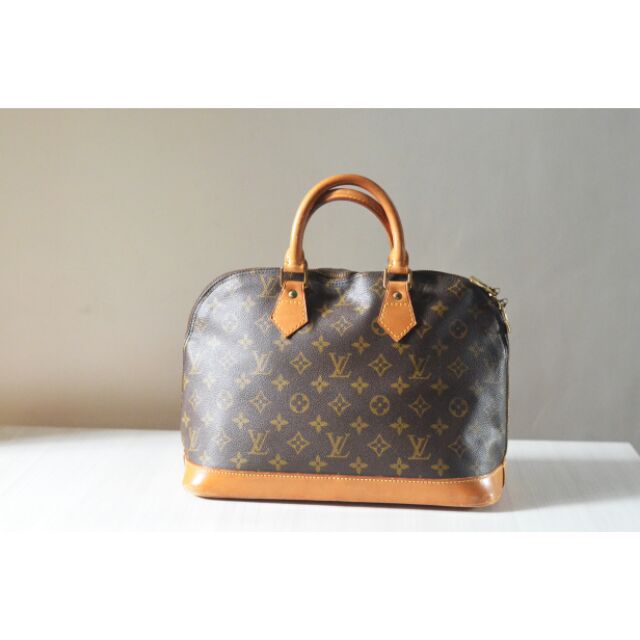 Louis Vuitton - Alma Monogram Canvas