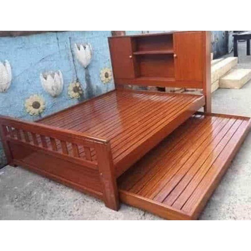 Wooden bed deals with pull out