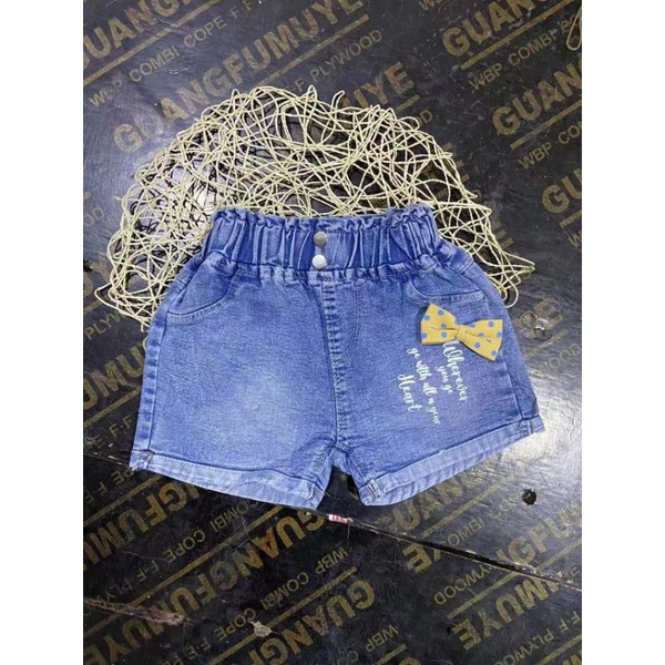 Wholesale Plain Summer Casual Kids Denim Shorts Fashion Baby Girls Hot Shorts  Pants - China Clothing and Pants price