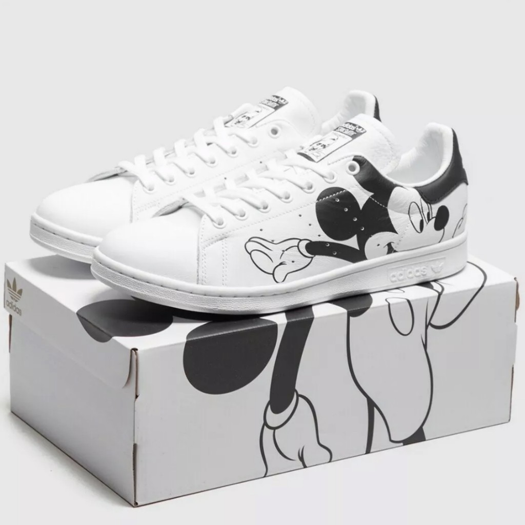 Adidas stan smith store mickey mouse price