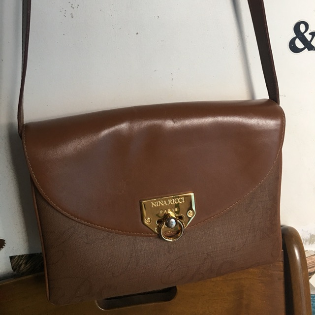 Nina ricci sling store bag