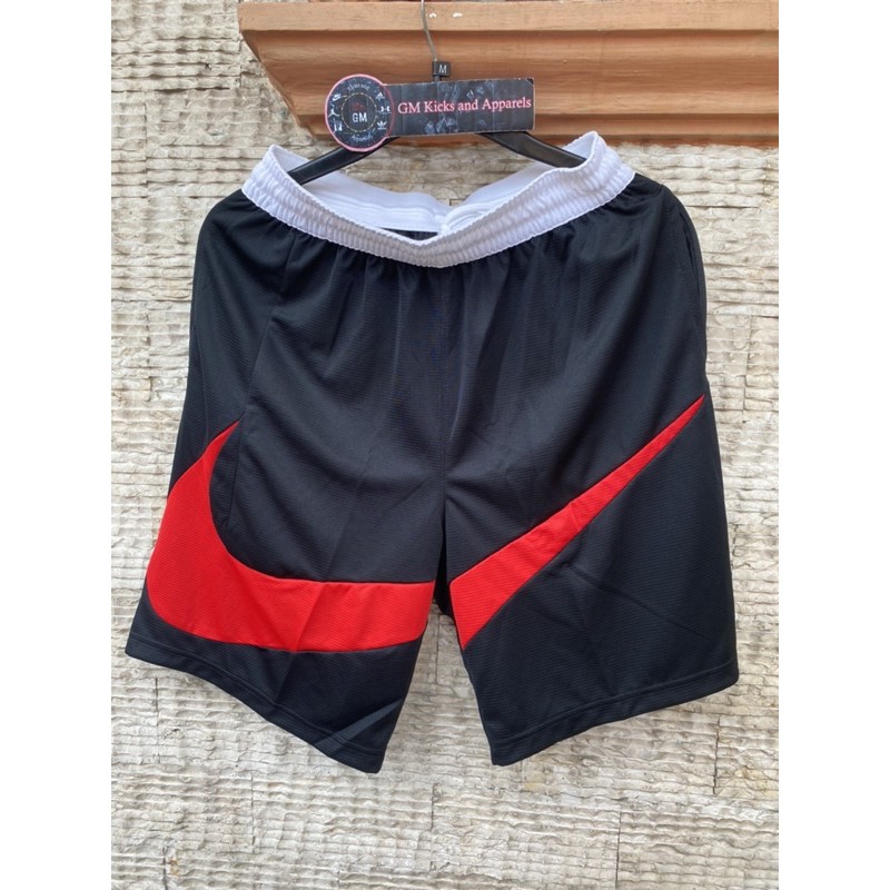 Shorts Nike Fitness Dry HBR 2.0 Masculino - Preto e Vermelho Preto