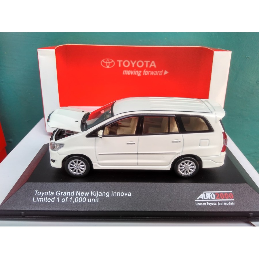 Tomica innova cheap