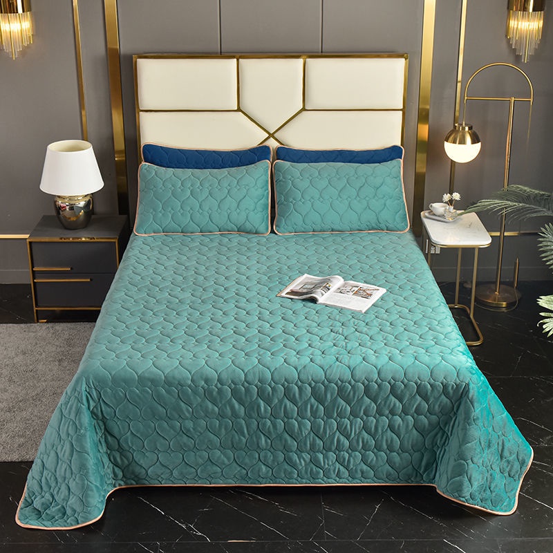 ☑️&Soft milk velvet bed cover, quilted bed sheet with blanket, flannel