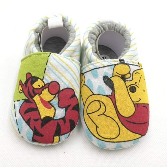 Winnie the pooh 2024 shoes for babies